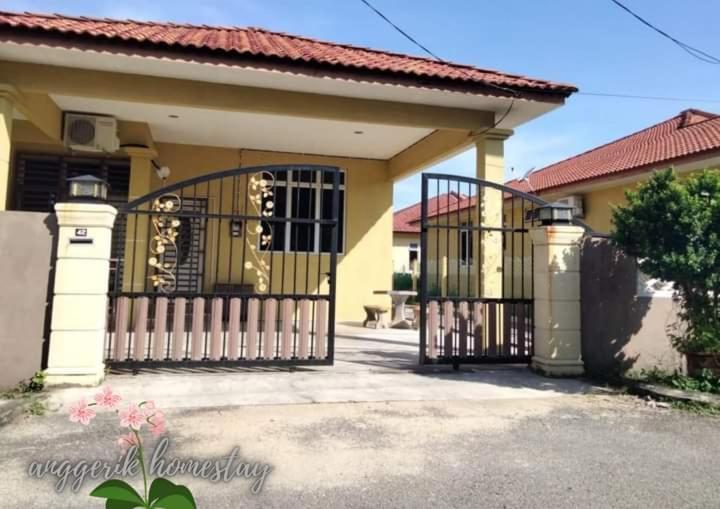 Anggerik Homestay Dungun Kampong Sura Tengah Zewnętrze zdjęcie